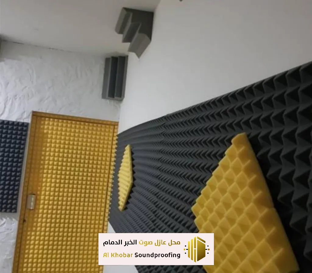 عازل صوت حائط في الخبر